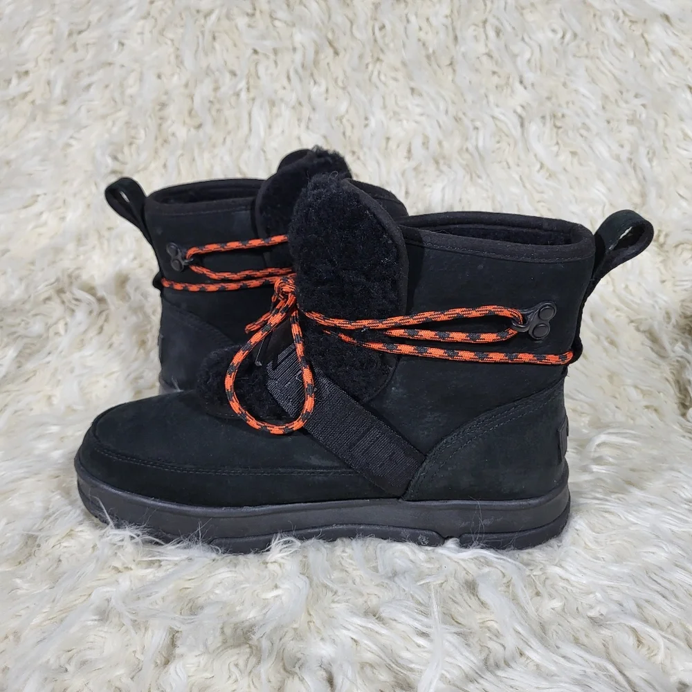 UGG Women's Classic Weather Hiker Boots Size 7 - Picture 4 of 10